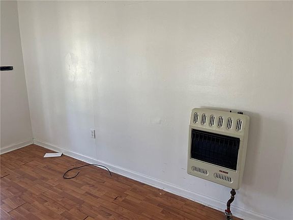 4th image of 1700 Piety St