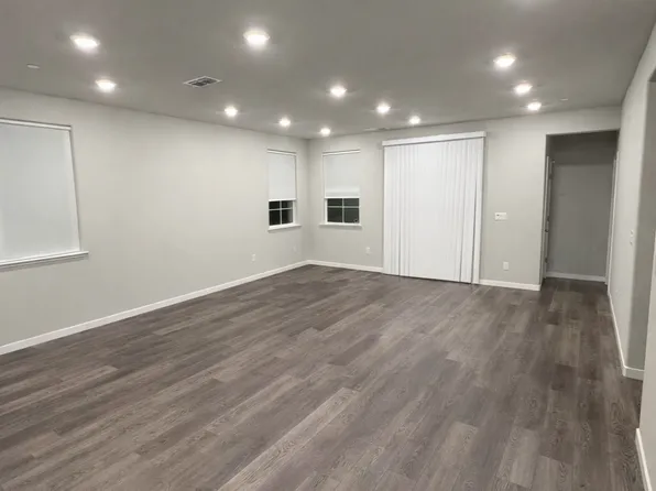 1273 Swallowtail Dr, Roseville, CA 95747