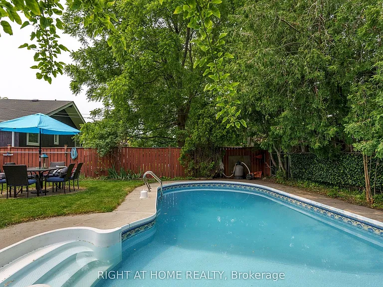 60 Brookridge Dr — Photo 15