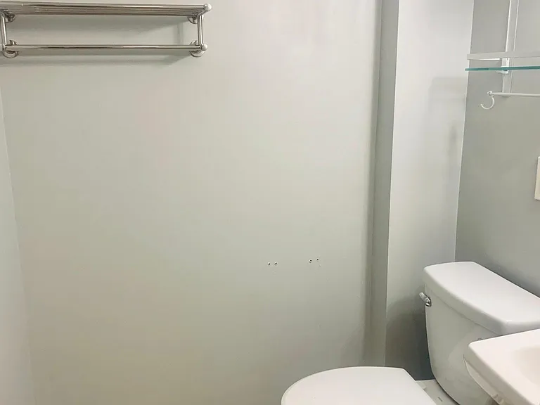 945 Beardsley St #2 — Photo 9