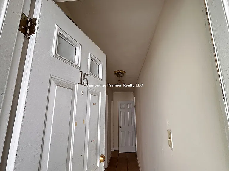 Pine St — Photo 10