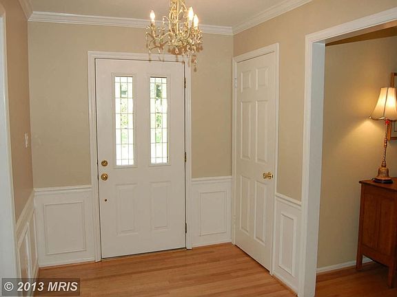 2nd image of 4828 Gainsborough Dr