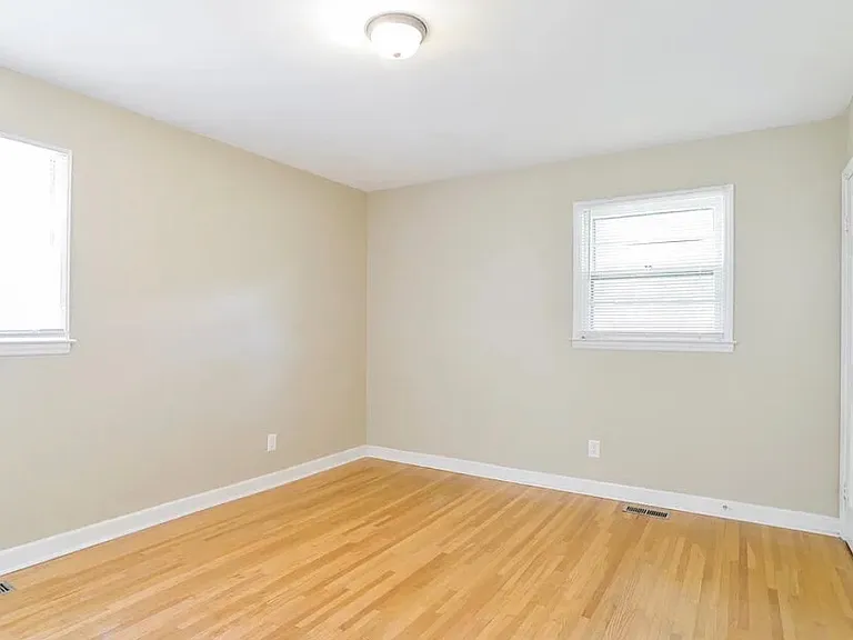 3336 Sunset Rd — Photo 4