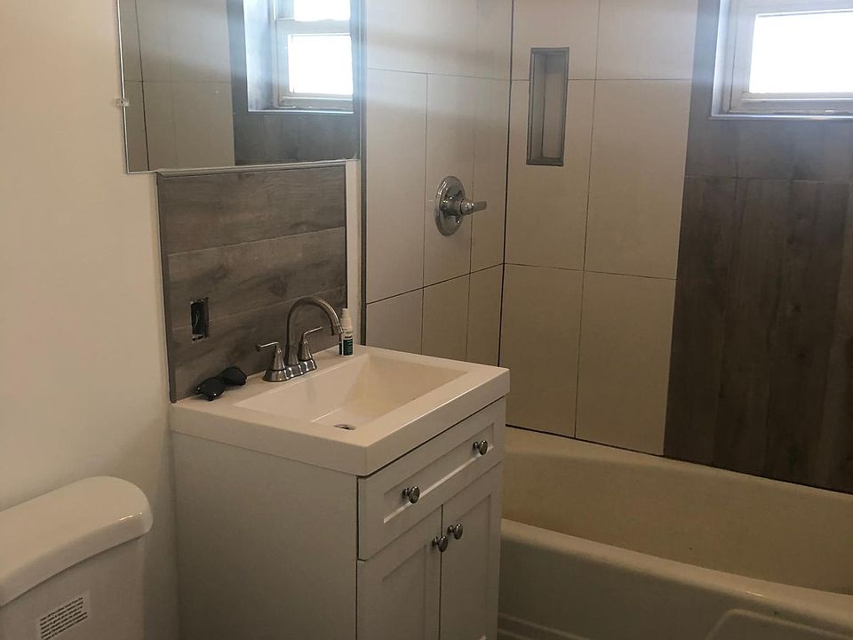 2nd image of 7951 77th Rd Floor 2