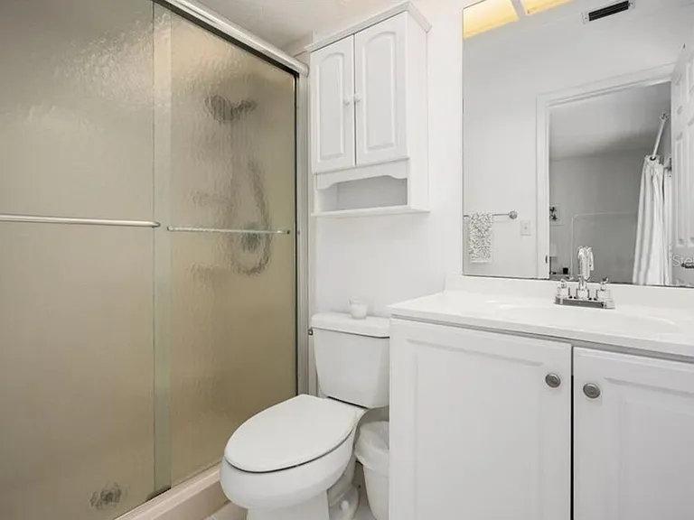 2828 Wesleyan Dr — Photo 15