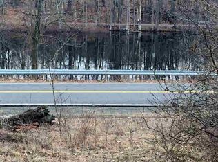 365 Spring Lake Rd, Red Hook, NY 12571