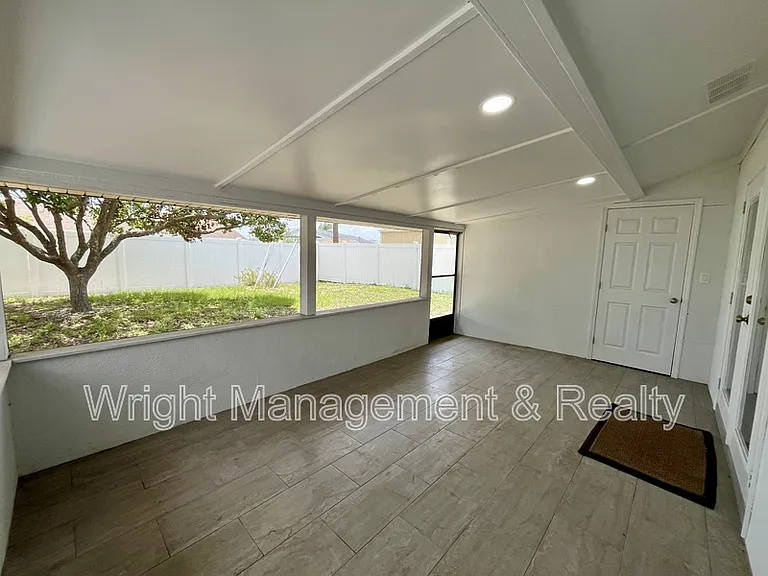 704 Torrey Pines Ave — Photo 16