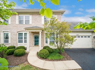 620 Dunhill Ln, Carol Stream, IL 60188
