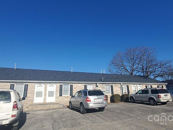 5th image of 1015 E Airline Ave