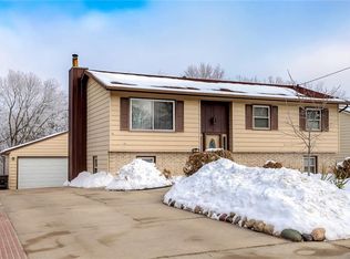 3815 Hillcrest Dr, Des moines, IA 50310