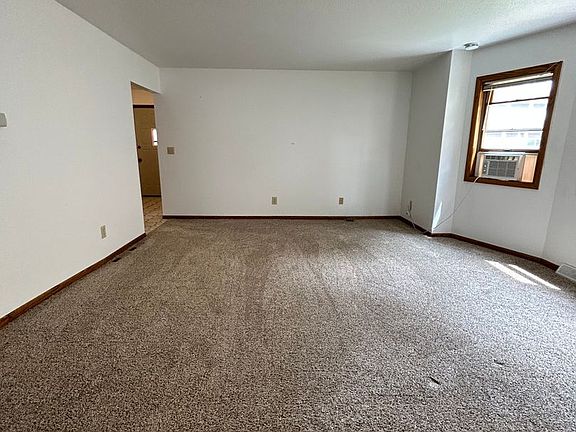 3rd image of 1427 Avon St #1427