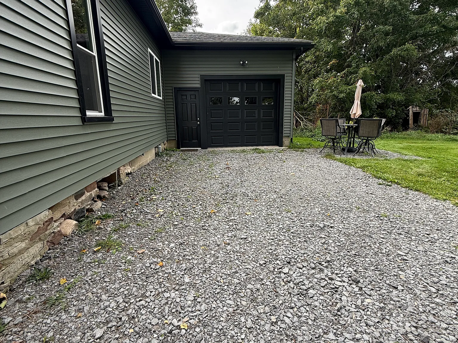 3 bed, 1600 sqft, $2,000 — Photo 3