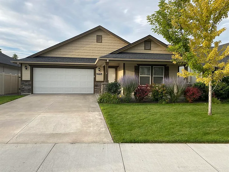 7685 E Declaration Dr — Photo 1