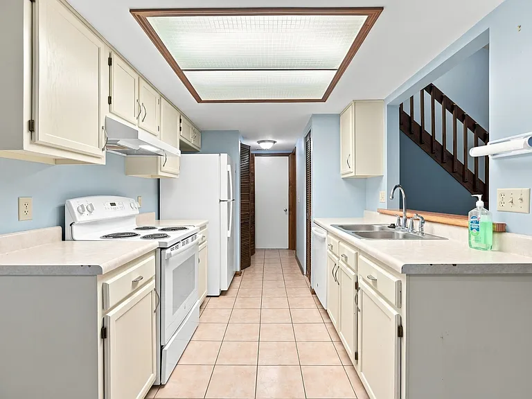 6032 Sawmill Woods Dr — Photo 11