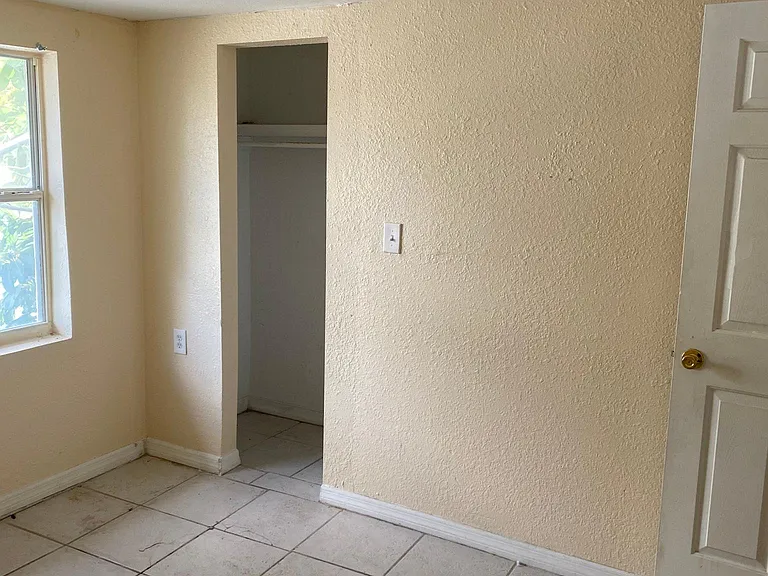2435 Edwin St NE #3 — Photo 5