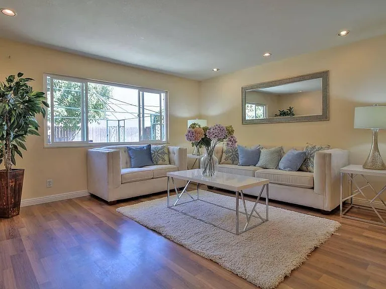 39262 Sundale Dr — Photo 3