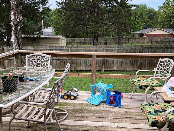4th image of 145 Cedar Creek Dr