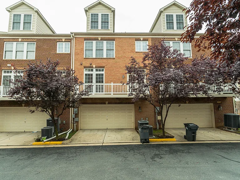 7979 Vigne Ct — Photo 46