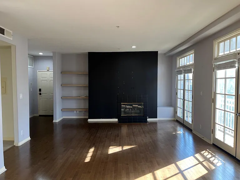 1645 Camden Ave #202 — Photo 2