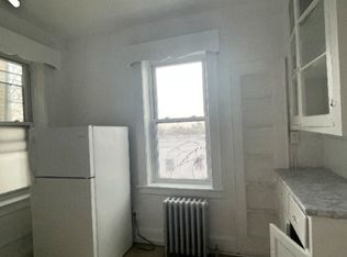 32 Dayton St #4, Newark, NJ 07114