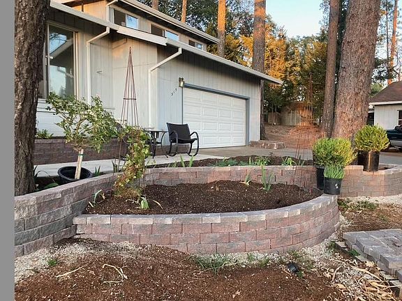 2nd image of 315 Pine Breeze Dr