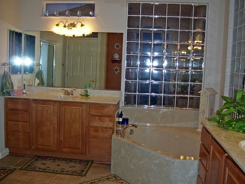 1st image of 116 Hollyberry Ln