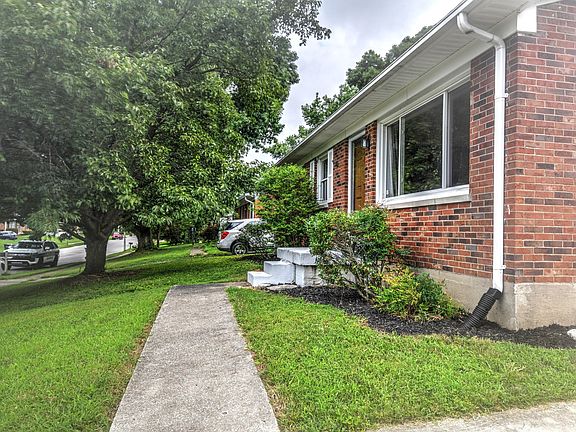 2nd image of 169 Manitoba Ln