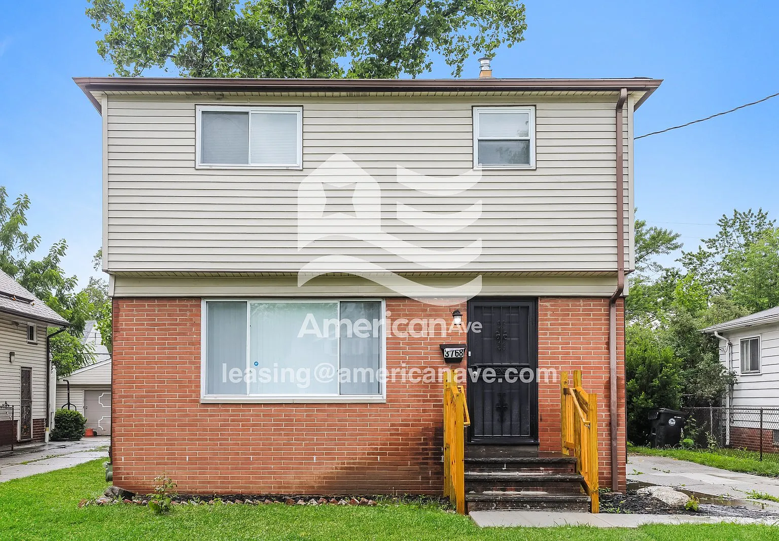 3 bed, 1.5 bath, 1332 sqft, $1,497 — Photo 1