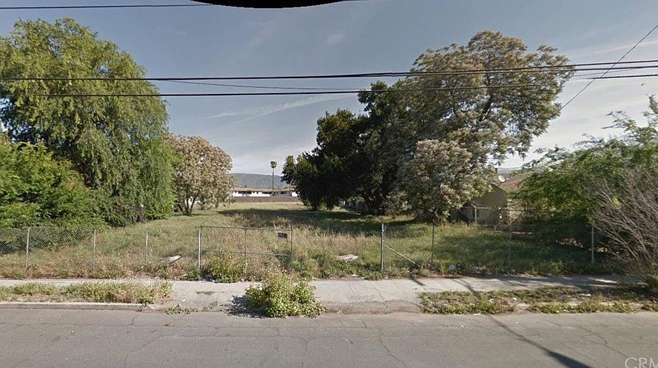 1st image of 656 W 13th St