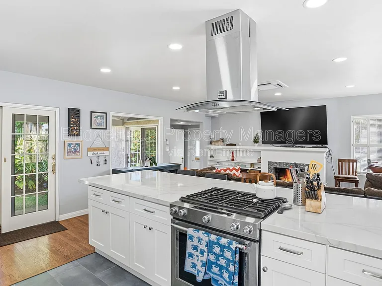 3204 Ingelow St — Photo 14