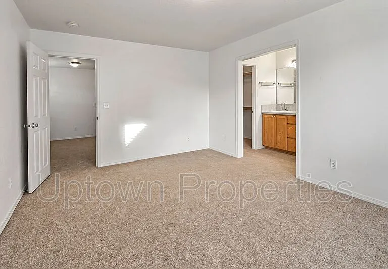1611 SW San Mateo Ter — Photo 10