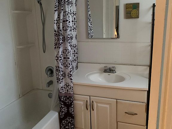 5th image of 2808 23rd St E Unit A