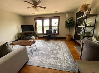 3317 Pearl St APT 2, McHenry, IL 60050