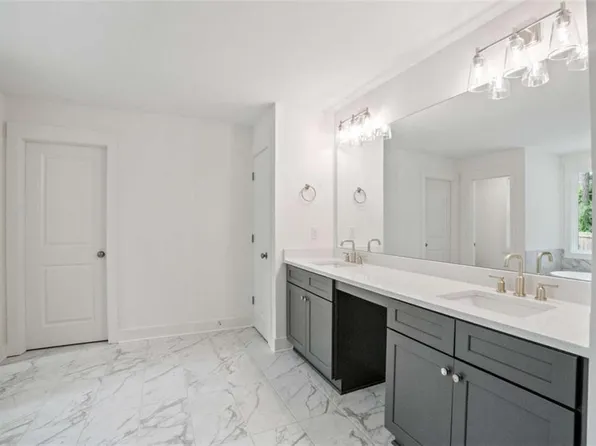 2432 Whites Rdg, Decatur, GA 30034