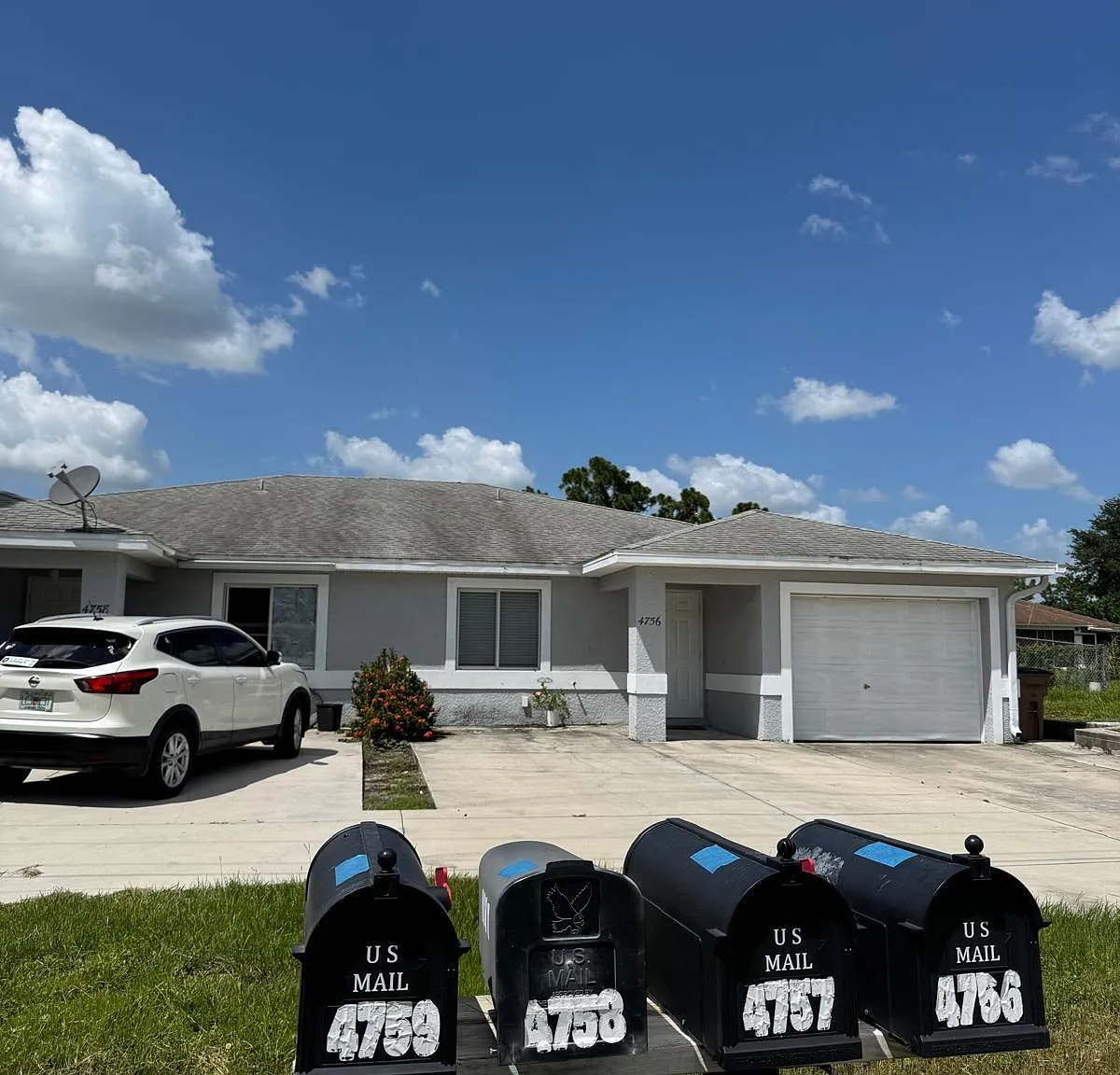 3 bed, 1300 sqft, $1,800 — Photo 1