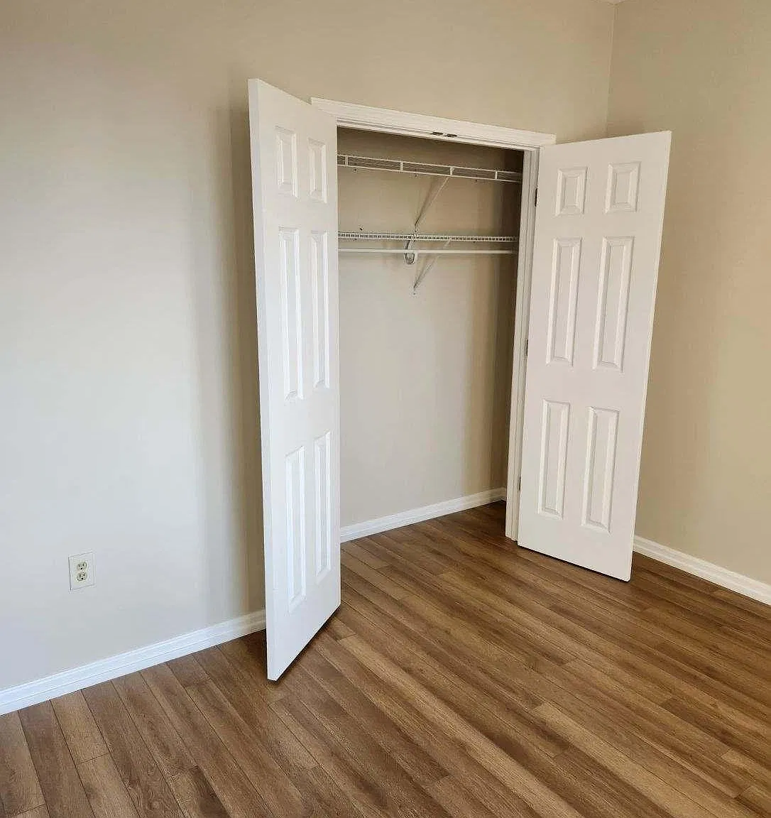 3 bed, 1000 sqft, $1,425 — Photo 2