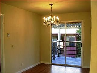 4th image of 227 S Norfolk St