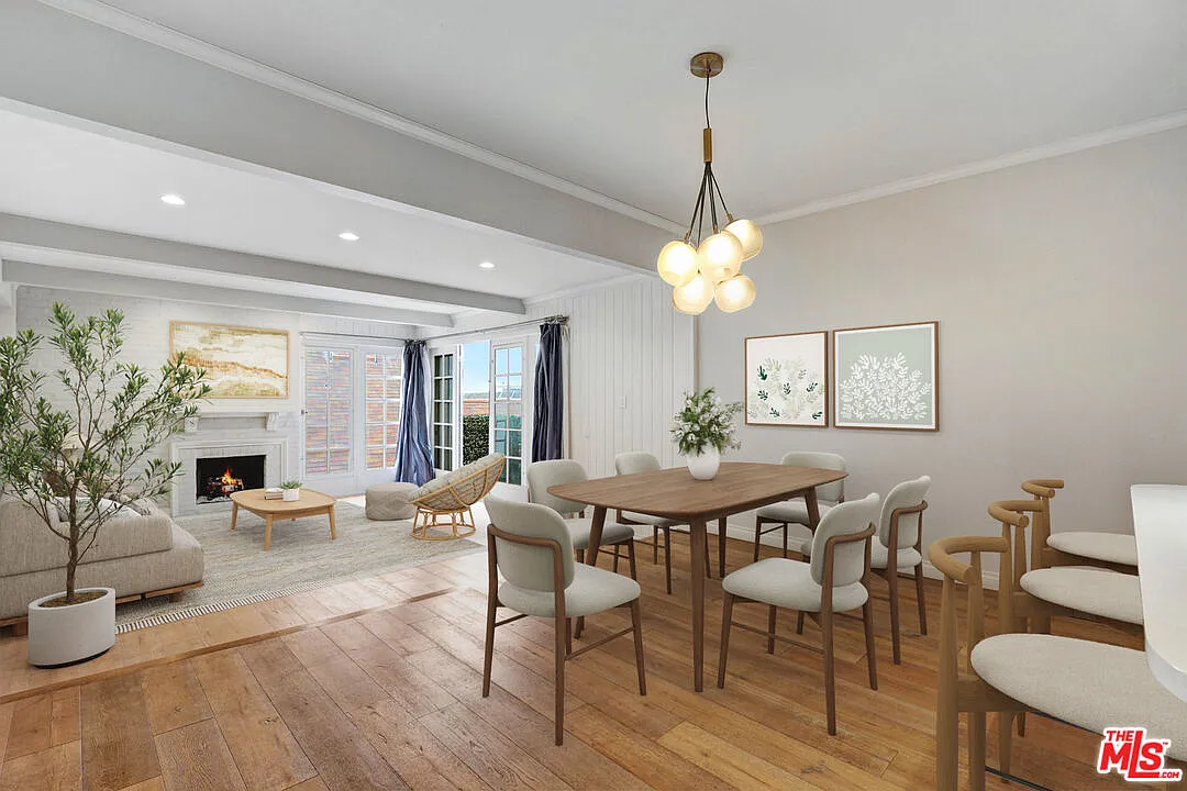 2 bed, 2.0 bath, 1800 sqft, $6,000 — Photo 3