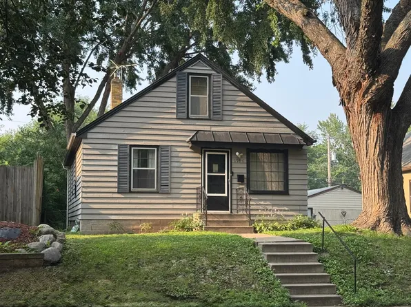 1987 Ivy Ave E, Saint Paul, MN 55119