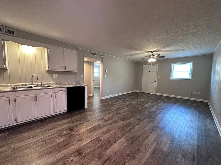 2843 Louisville Rd — Photo 17