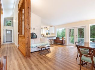 914 Gower Point Rd, Sunshine Coast, BC V0N1V3