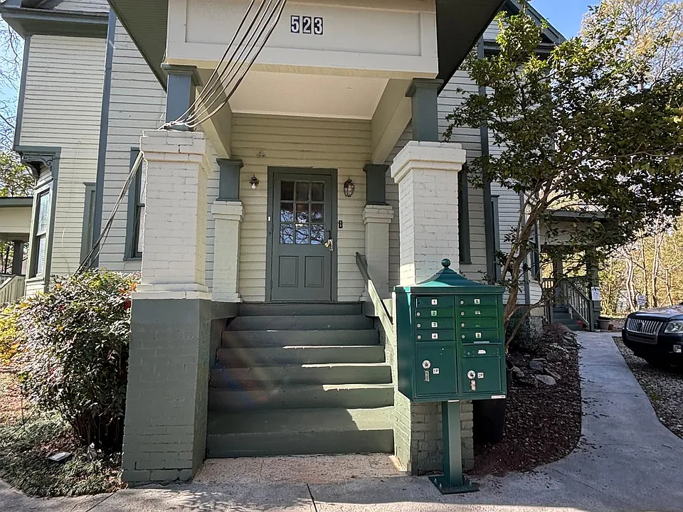 523 Holderness St SW #6