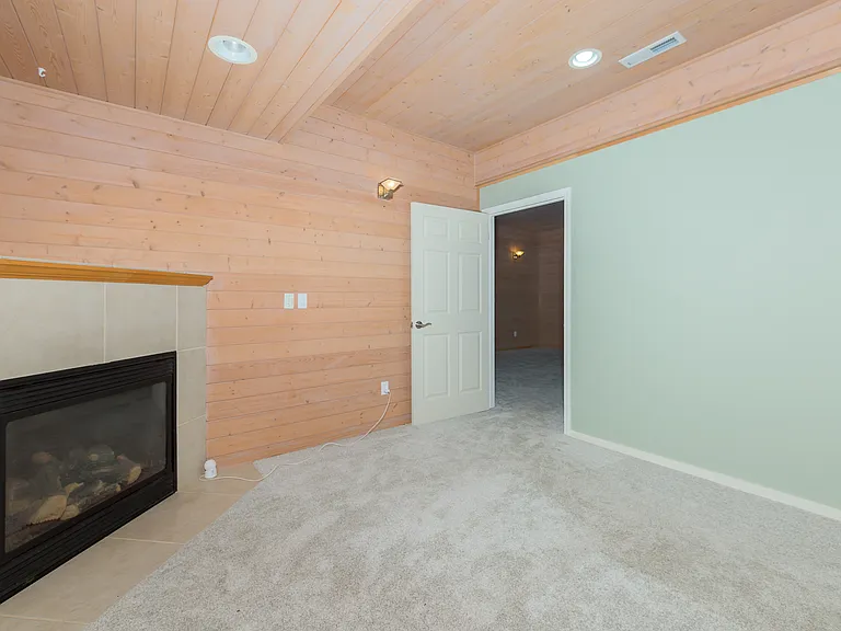 1197 Nimitz Dr — Photo 18