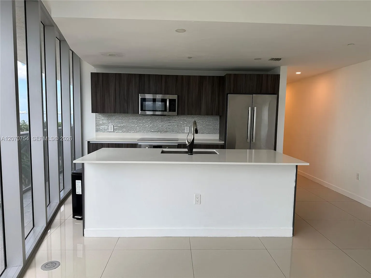 Aria On The Bay Condo — Photo 4