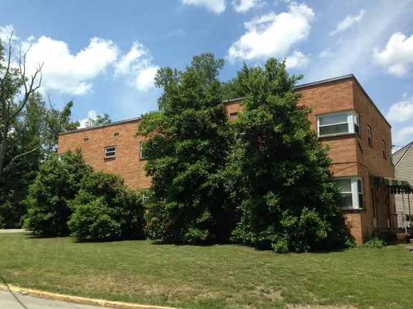 2 bed, 1.5 bath, 1730 sqft, $950, 1323 Summit Dr #1323C, Charleston, WV 25302