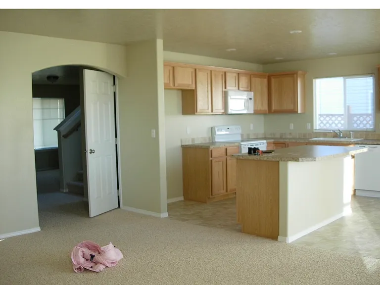 11669 Edgemoor St — Photo 5