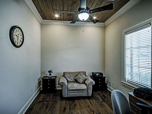 5th image of 312 Ironwood Dr