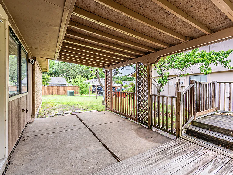 3728 Yosemite Dr — Photo 4