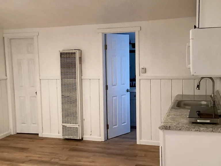 966 Modesto Ave — Photo 6