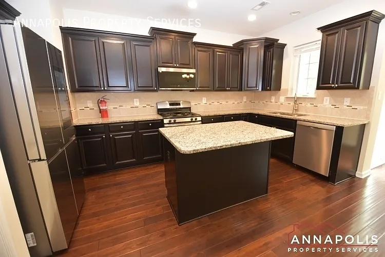 717 Millhouse Dr — Photo 3